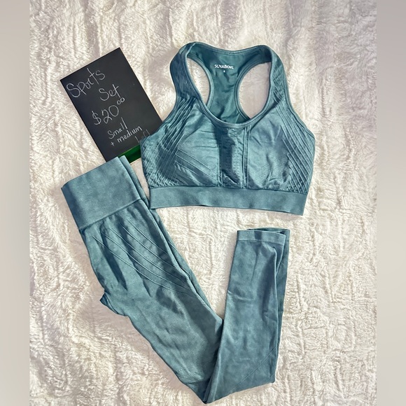 Athletic Wear - Tight Leggings with Matching Bra set - Blue,Green,zebra blue - Picture 4 of 6